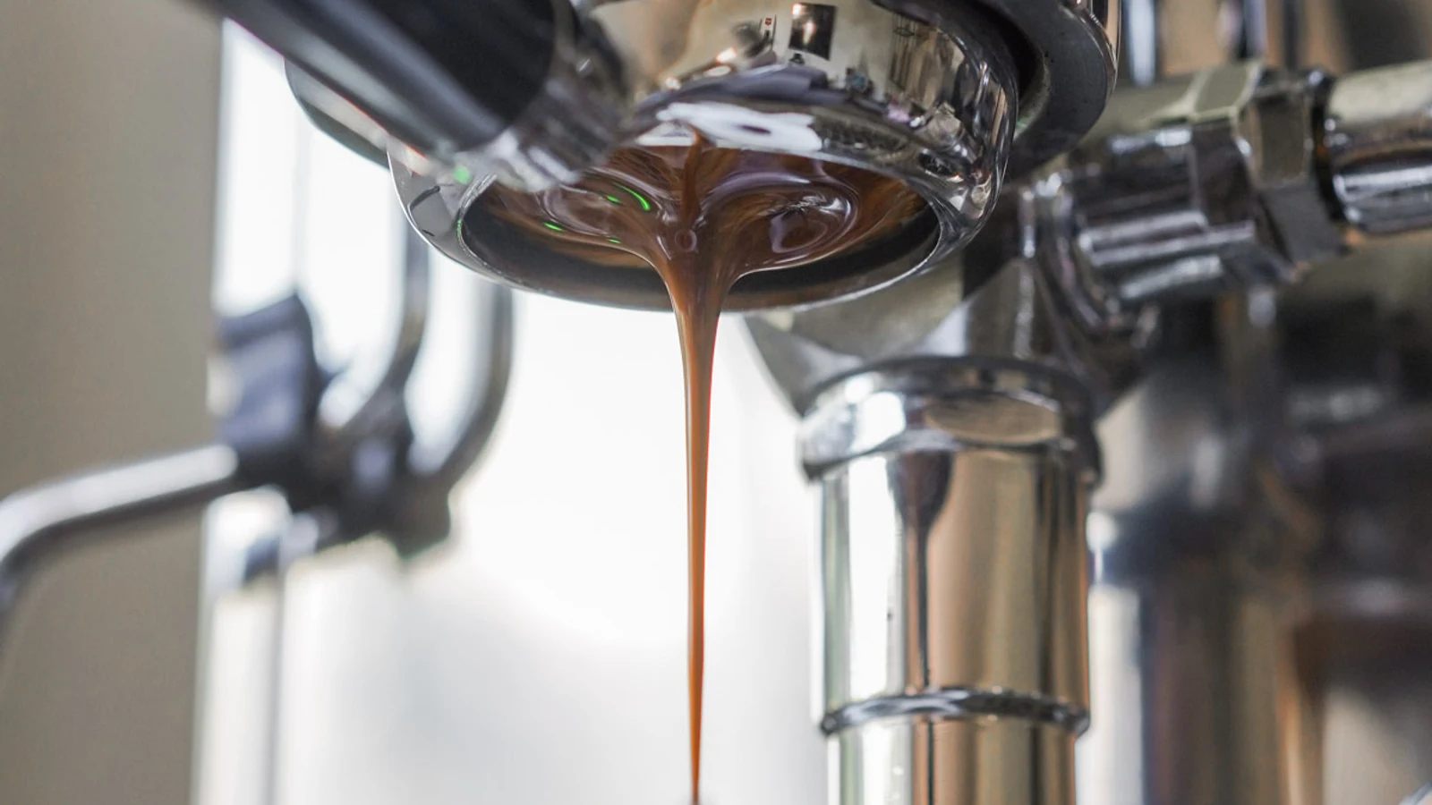 Espresso Extraction Time: When the 25-30 Second Rule Helps and When It Does Not